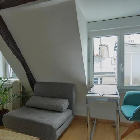 Petit Toit Madeleine - Flat In Concorde Elysee Opera Paris